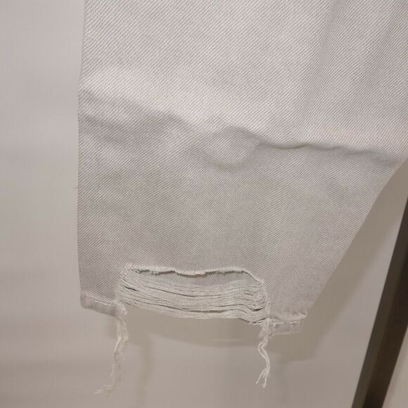 NEW American Eagle High Rise Mom Jeans Ripped Distressed Gray 6 Short - Picture 8 of 11